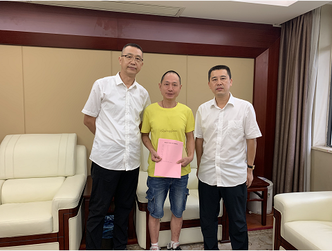 助力少年，點(diǎn)燃希望之光！